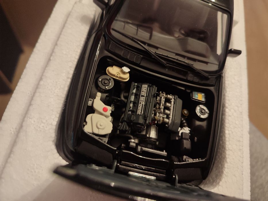 Bmw e30 m3 minichamps 1:18