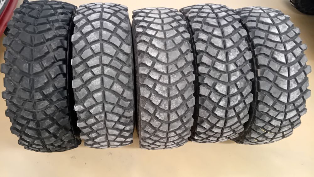 Гуми с джанти 31x10.5R15 6х139.7 - 5 бр.