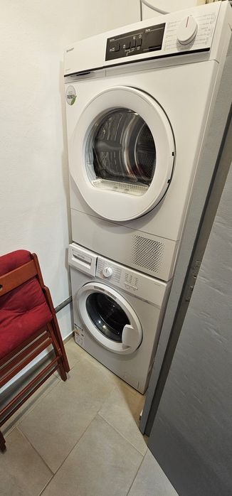 Ofer spre închiriere apartament cu două camere