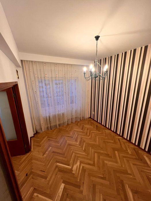 Apartament 4 camere de inchiriat, Parcare, Arcul de Triumf
