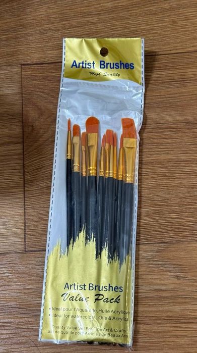 срочно продам Набор для рисования  (мольберт, холст, кисти, палитра)