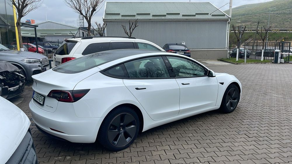Predau leasing / vand  Tesla Model 3 Long Range dual motor 4x4, 2021/3