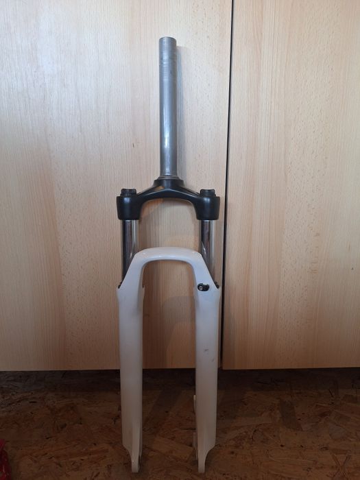 furca Sr Suntour XCM 100mm alba 26'