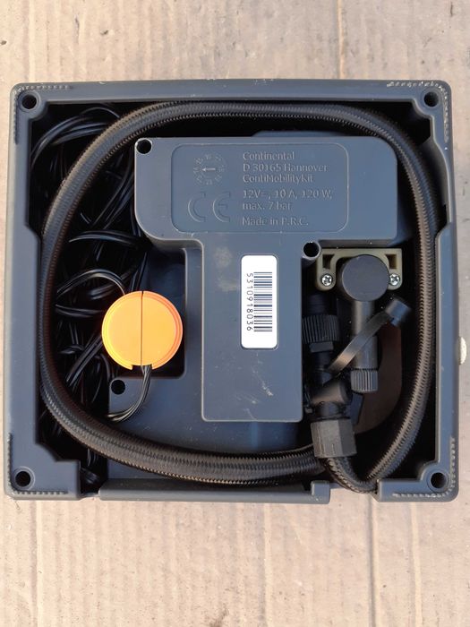 Compresor auto umflat roti + spuma,kit pana, marca CONTINENTAL