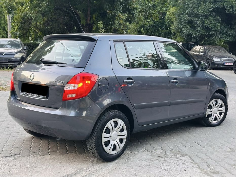SKODA Fabia 2010 — imagine 3