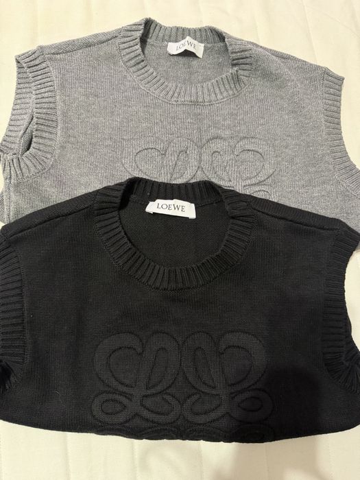 *Loewe* дамски пуловери с-размер