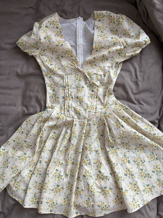 Платья в отличном состоянии ,срочно