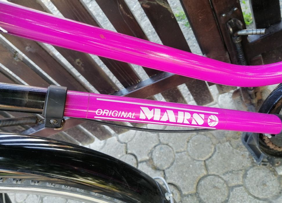 Bicicletă                      .
