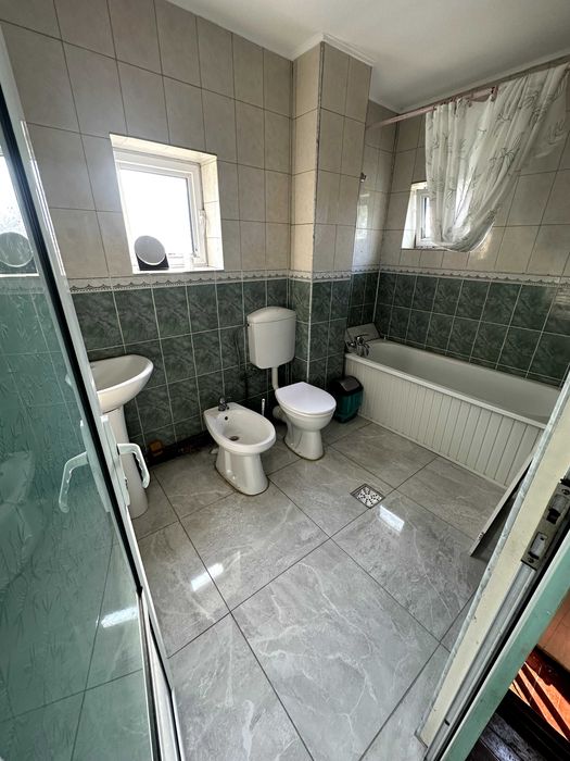 Inchiriez camere, de preferat pentru Studenti , foarte accesibil ca pret  si zona ultra centrala