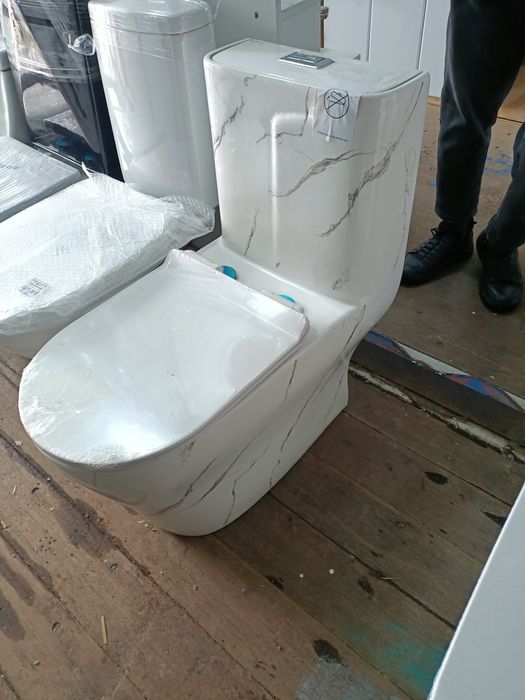 Унитаз с установкой