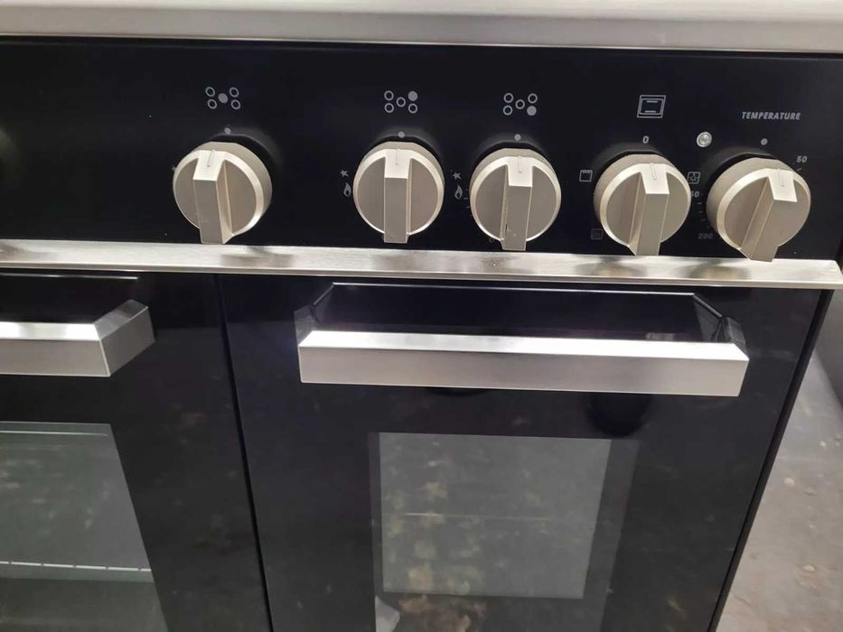 Полупрофесионална готварска печка на газ и ток - KENWOOD - 90 см.