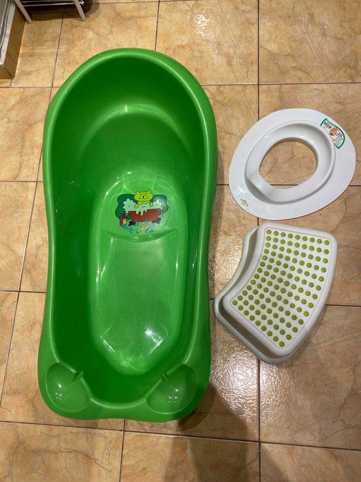 Корито за бебе, седалка за тоалетна, стъпка