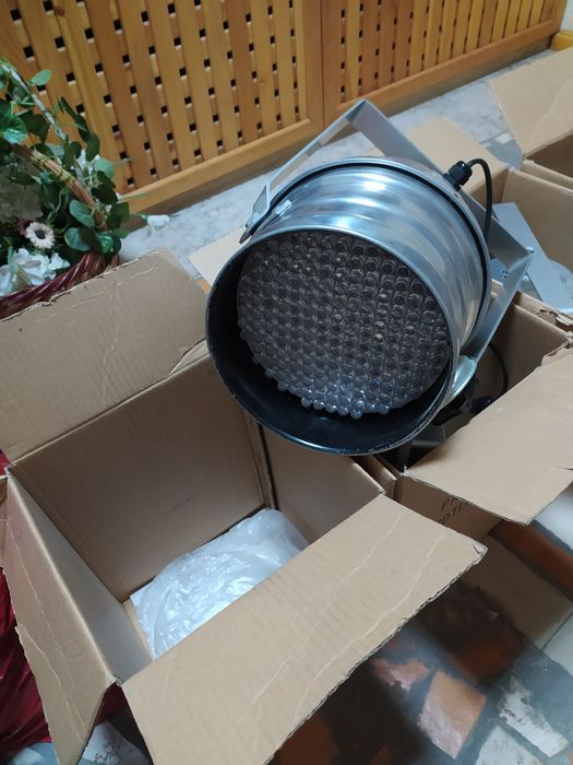 Продаются Led заливки 6 шт  и лазер 2 шт 2