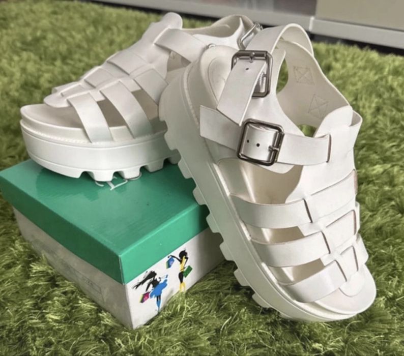 Sandale de vara usoare