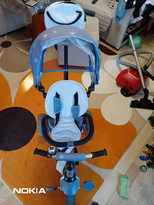 Детска количка, много малко използвана.