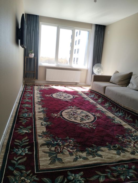 Прдаётся ковер в хорошем состояний