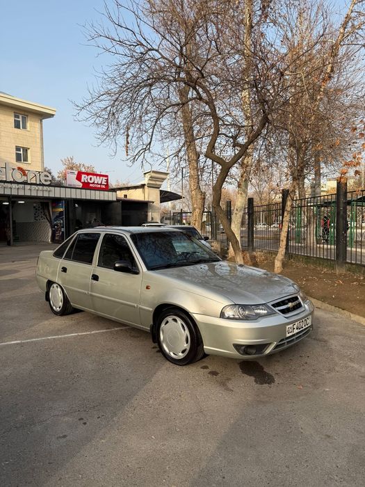 Nexia 2 donc 1.6 srochna sotiladi