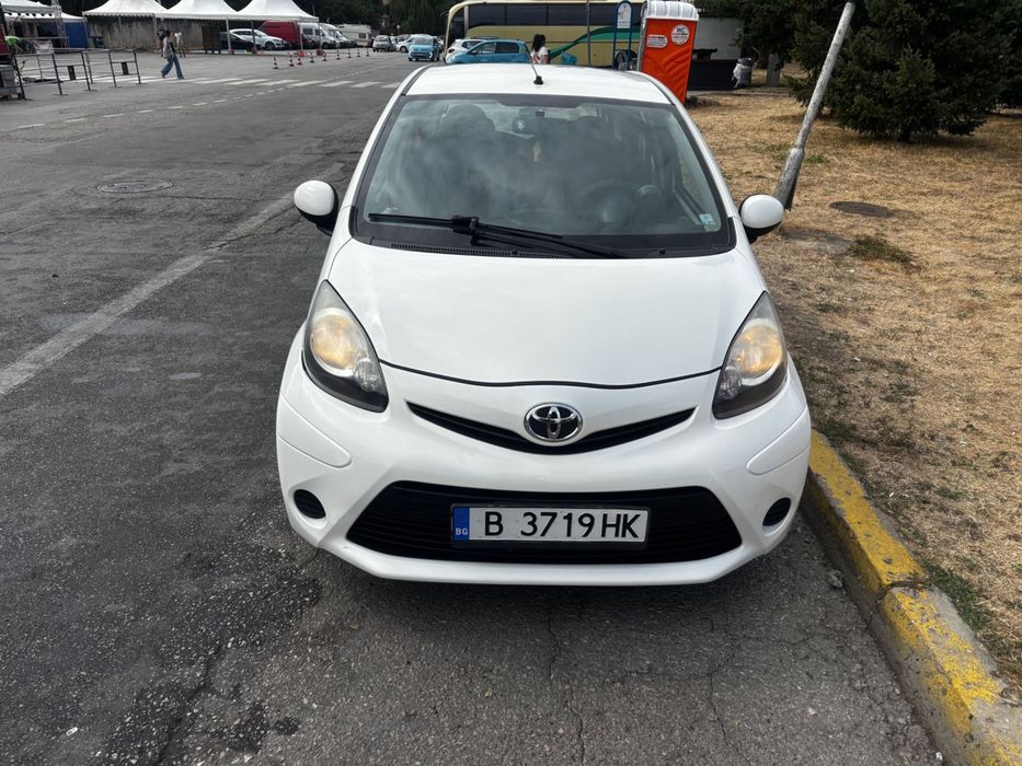 TOYOTA AYGo 97000 км автомат