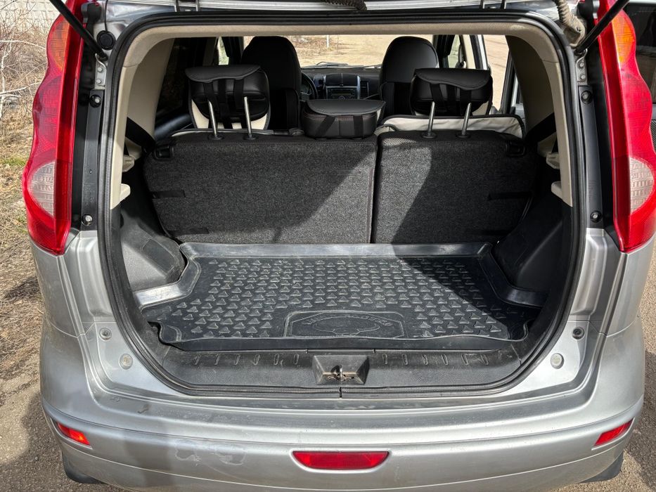 Nissan Note  комплектация  tekna