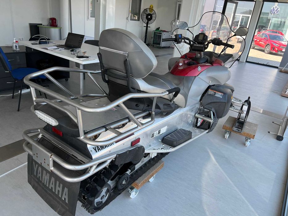 Snowmobil Yamaha Venture Lite
