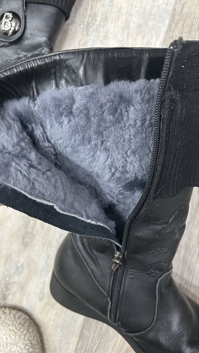 Отдаю зимн обувь бессплатно