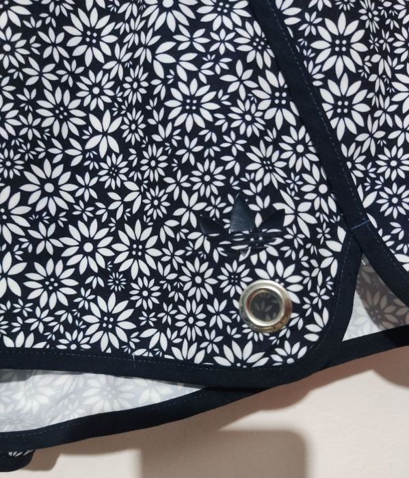 Adidas originals дамски панталонки шорти