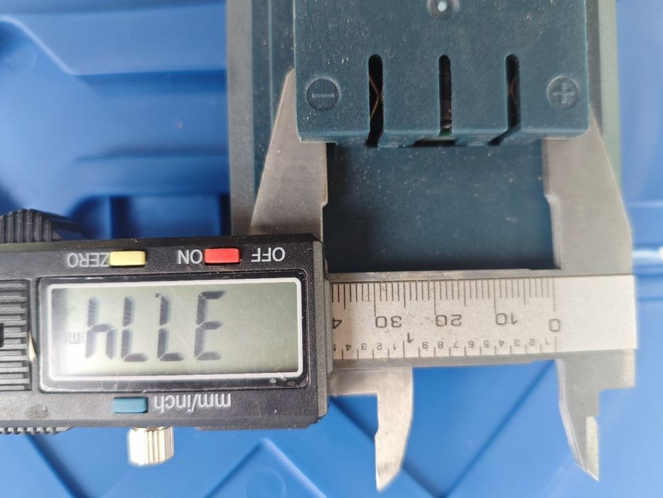 Батарейка для шуруповерта.