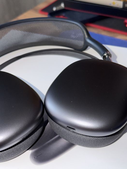 Airpods max в отличном сосоянии