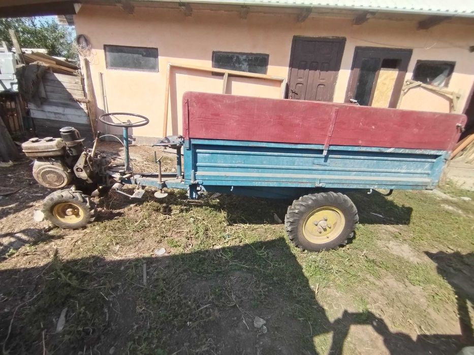Motoagricola tractoraș cu remorcă 4x4 cu plug