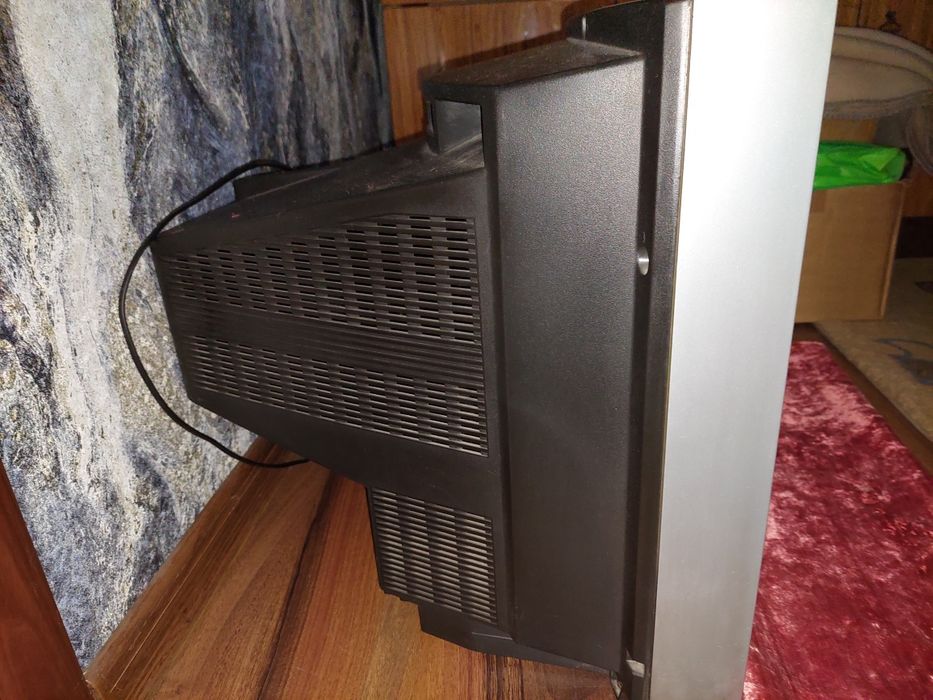 Продам телевизор