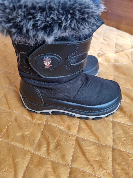 Детски апрески 23/24 номер обувани веднъж