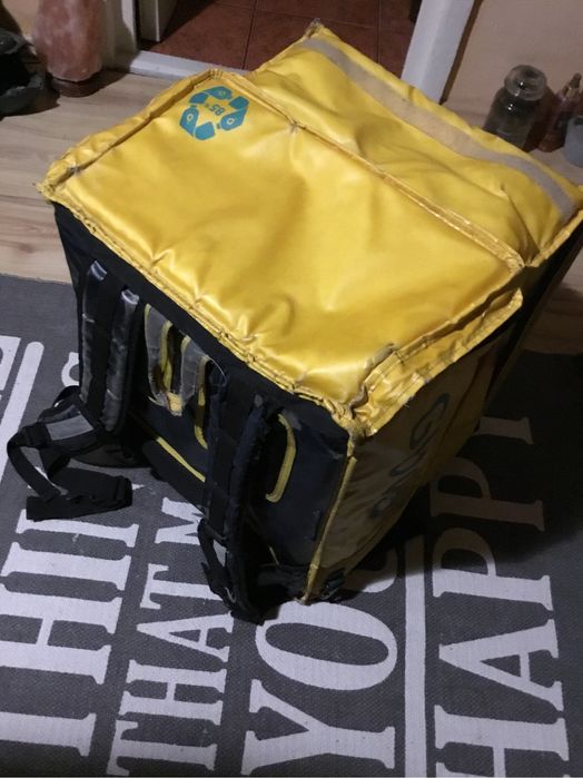 Geanta glovo bolt wolt etc curier pret fix fix