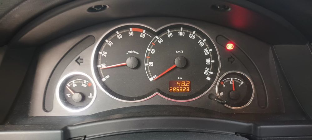 Продавам Opel Meriva 1.7 CDTI