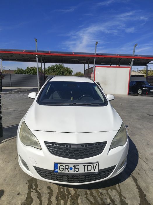Opel Astra j1.7 tdi 2011