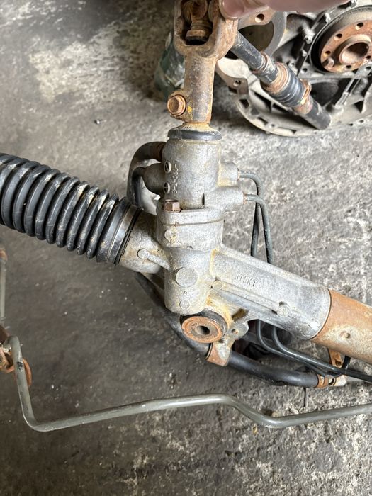 Toyota land cruiser 2.8 d 2018 година Кормилна рейка