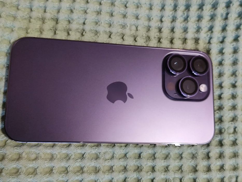 Продам Айфон 14 про Макс