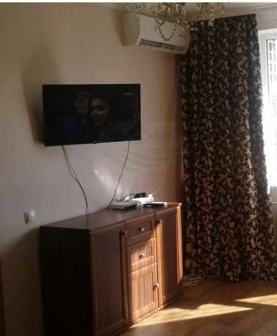 Дава се под наем Едностаен апартамент в Пловдив, Южен - 45 кв.м за 153 € - Снимка #1