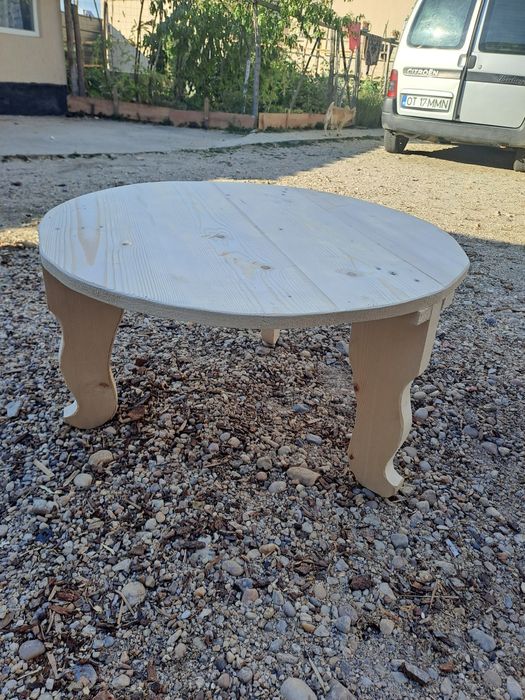 Fac la comanda mese banci si ornamente flori