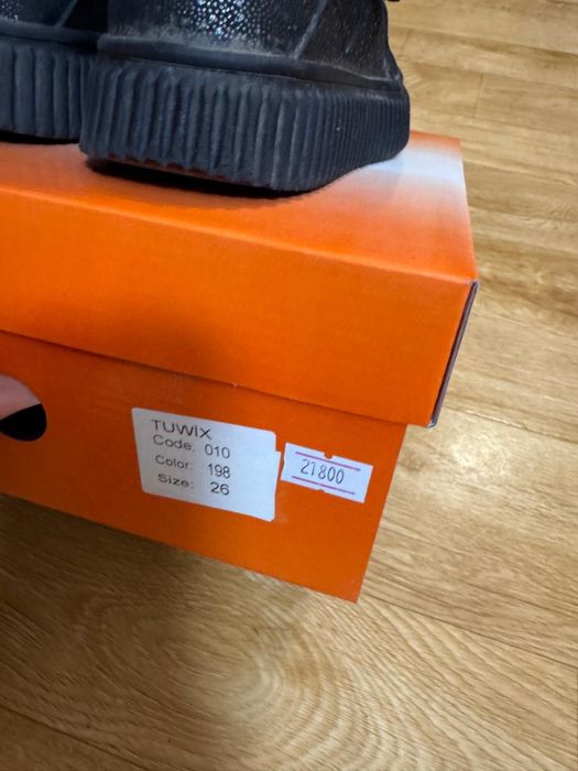 Продам осенние батинки на девочку