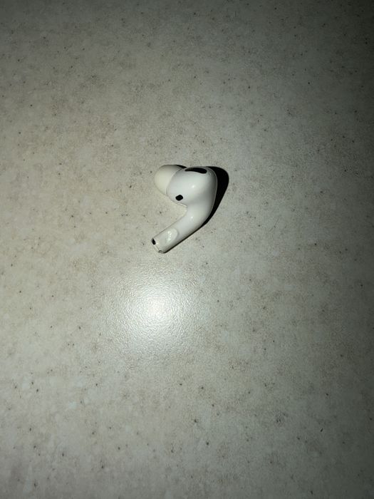 AirPods Pro белые