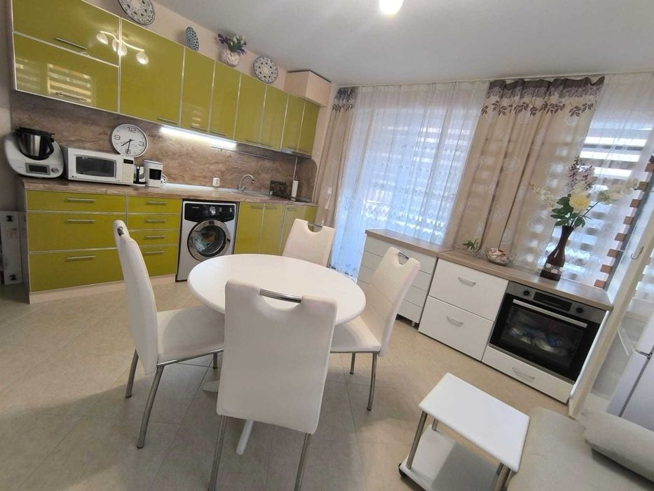 Продава се Двустаен апартамент в Поморие - 70 кв.м за 948 €/кв.м - Снимка #1