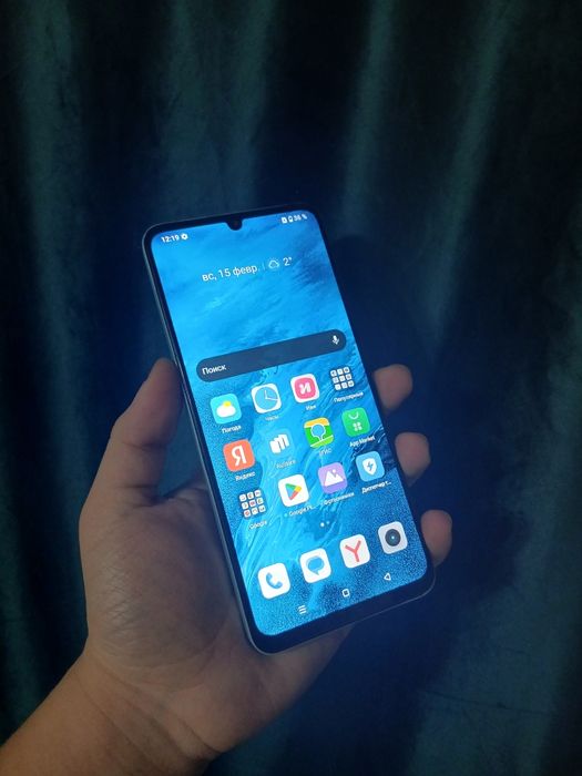 В продаже Realmi Note 50.