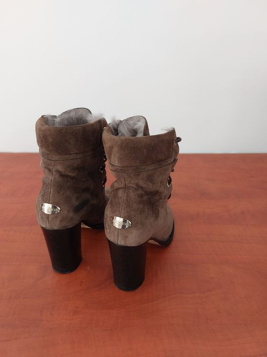 Ghete imblanite Jimmy Choo