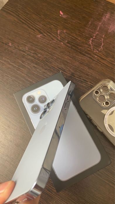 Айфон 13 про.