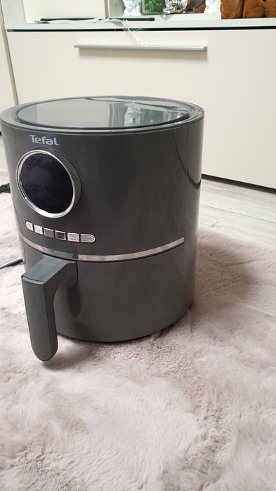 Friteuza cu aer cald Tefal