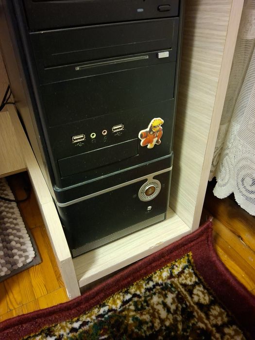 Продаеться стационарный компютер LG