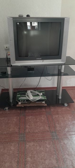 Продам подставку на телевизор