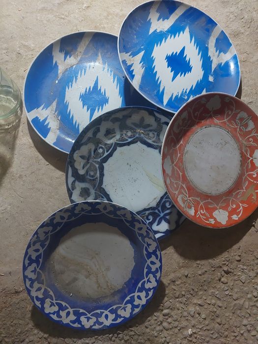 Tarelka lagan bonka choynak kosalar sotiladi