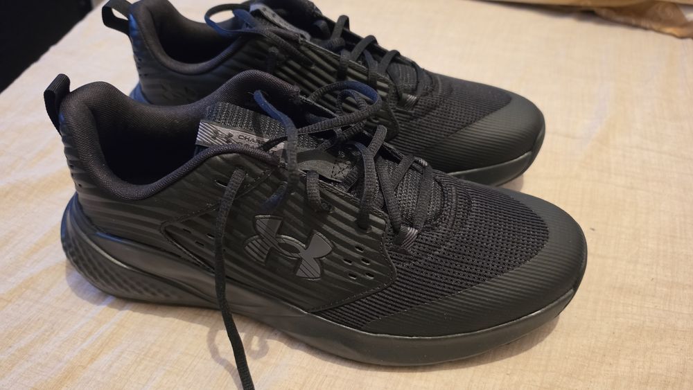 Under Armour Charged Commit TR 4