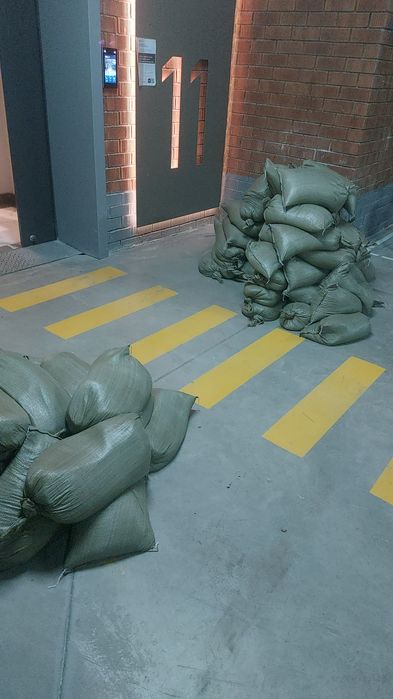 Грузчики Грузчики песок